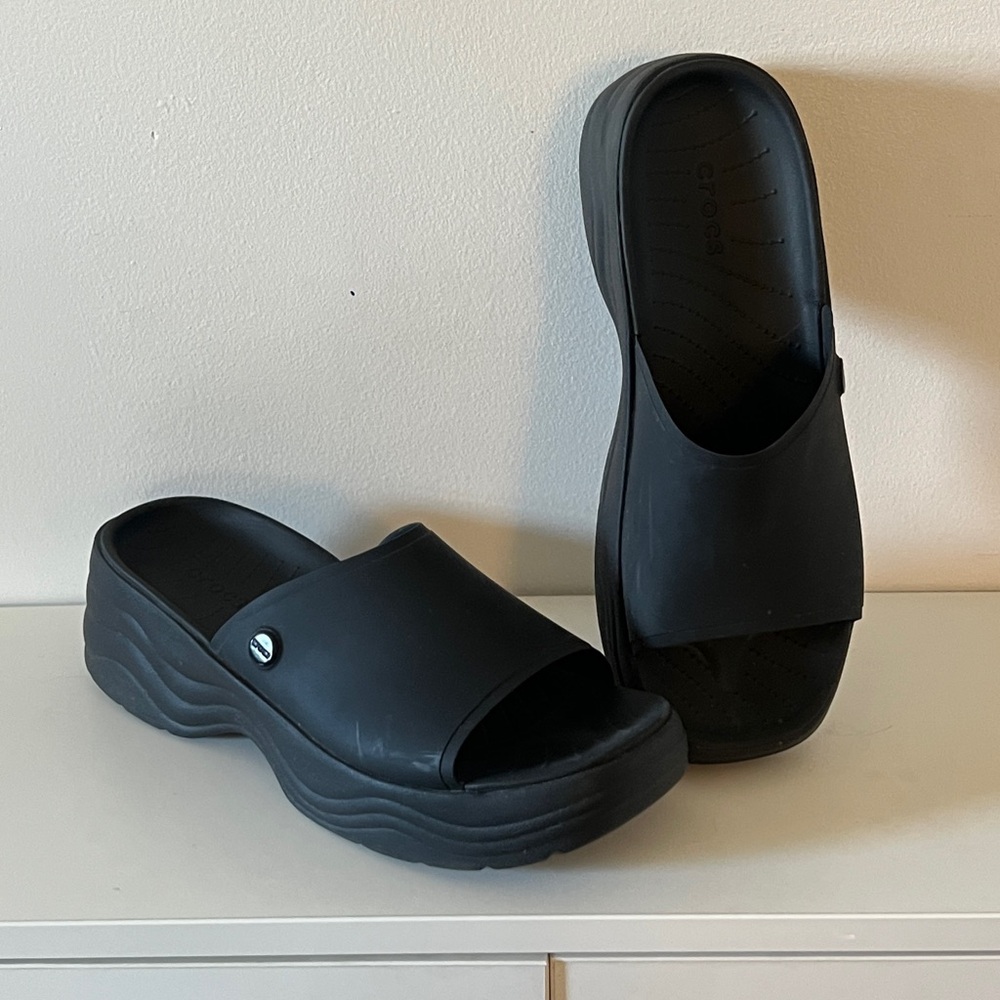 Crocs Skyline Black Mule Sandals
